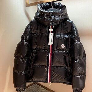 Moncler Maya Montbeliard Hooded Short Down Jacket
